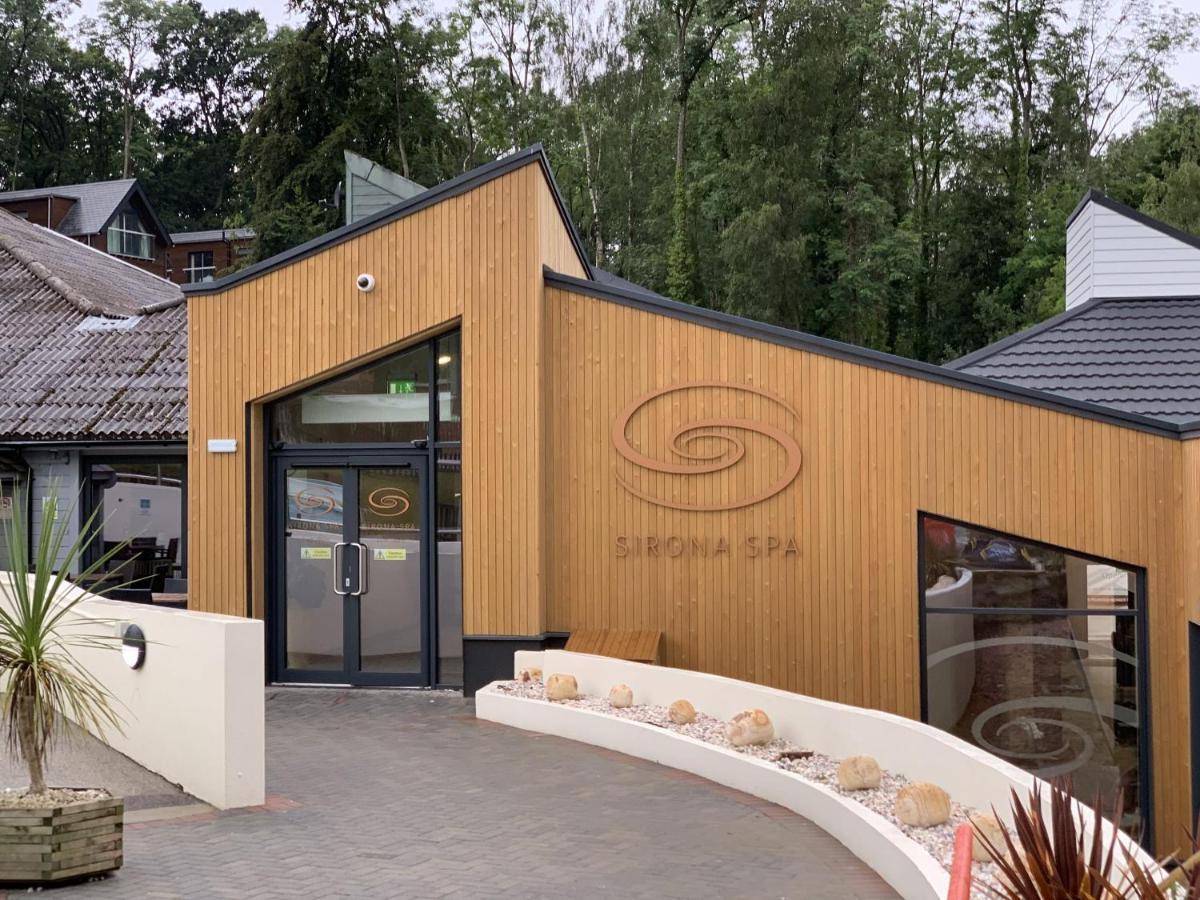 Spacious Primrose Lodge For 6 With Hot Tub At A Spa Resort Chudleigh Exterior foto
