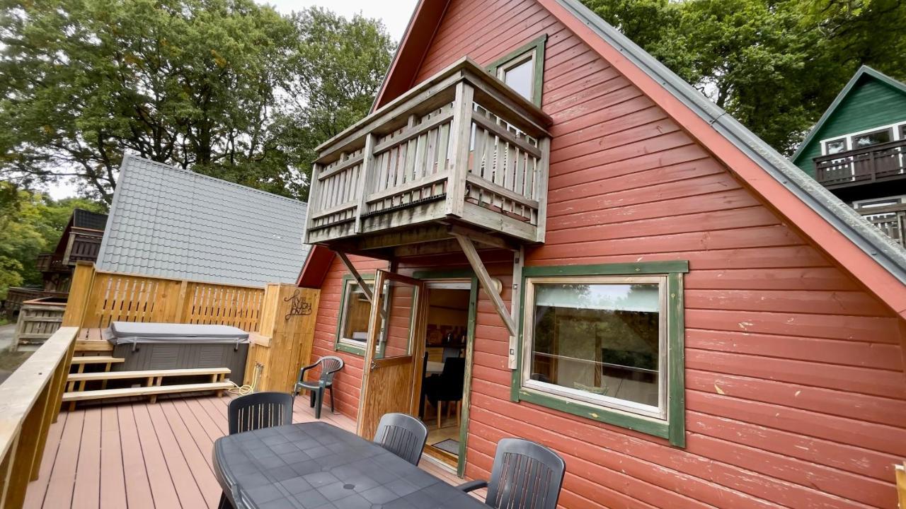 Spacious Primrose Lodge For 6 With Hot Tub At A Spa Resort Chudleigh Exterior foto
