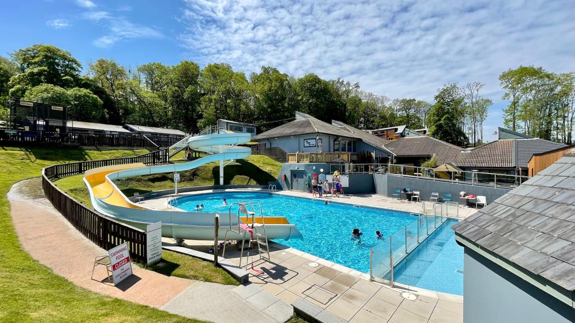 Spacious Primrose Lodge For 6 With Hot Tub At A Spa Resort Chudleigh Exterior foto